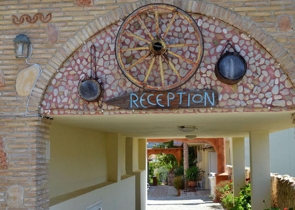 Mavrikos Hotel Планос Екстер'єр фото