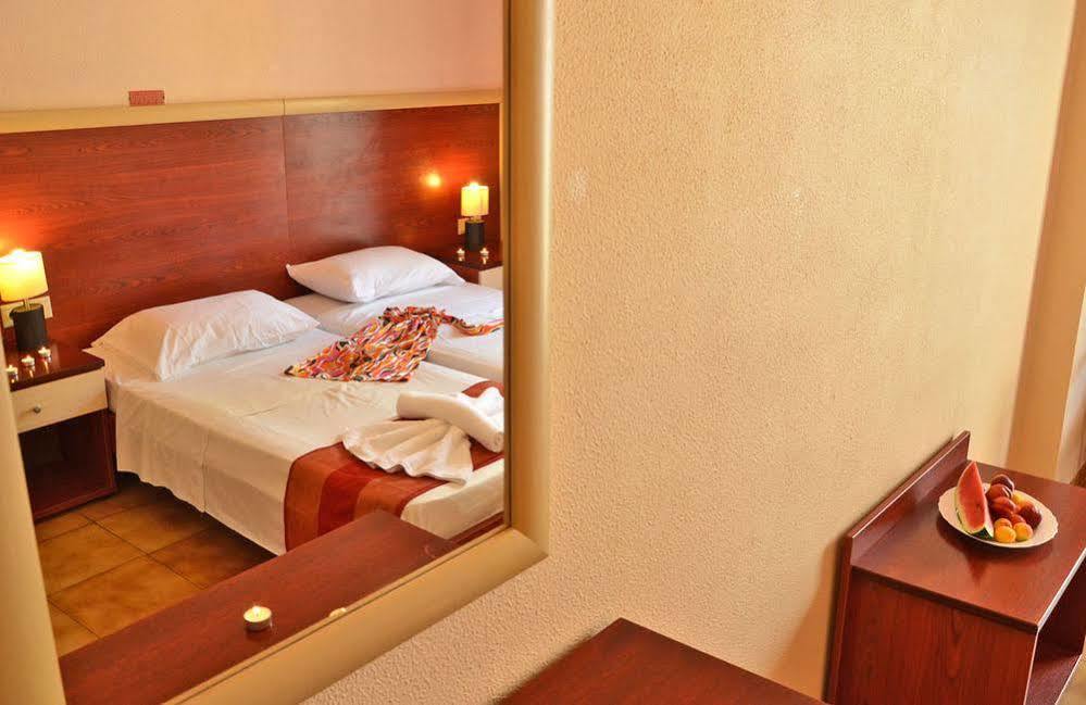 Mavrikos Hotel Планос Екстер'єр фото