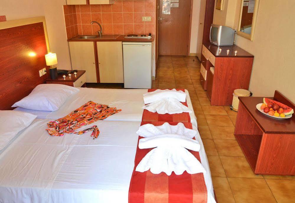 Mavrikos Hotel Планос Екстер'єр фото